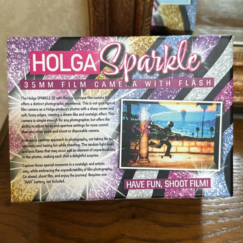Holga 35 mm Film Camera 135FC Sparkle Pink with Flash. A unique film experience.